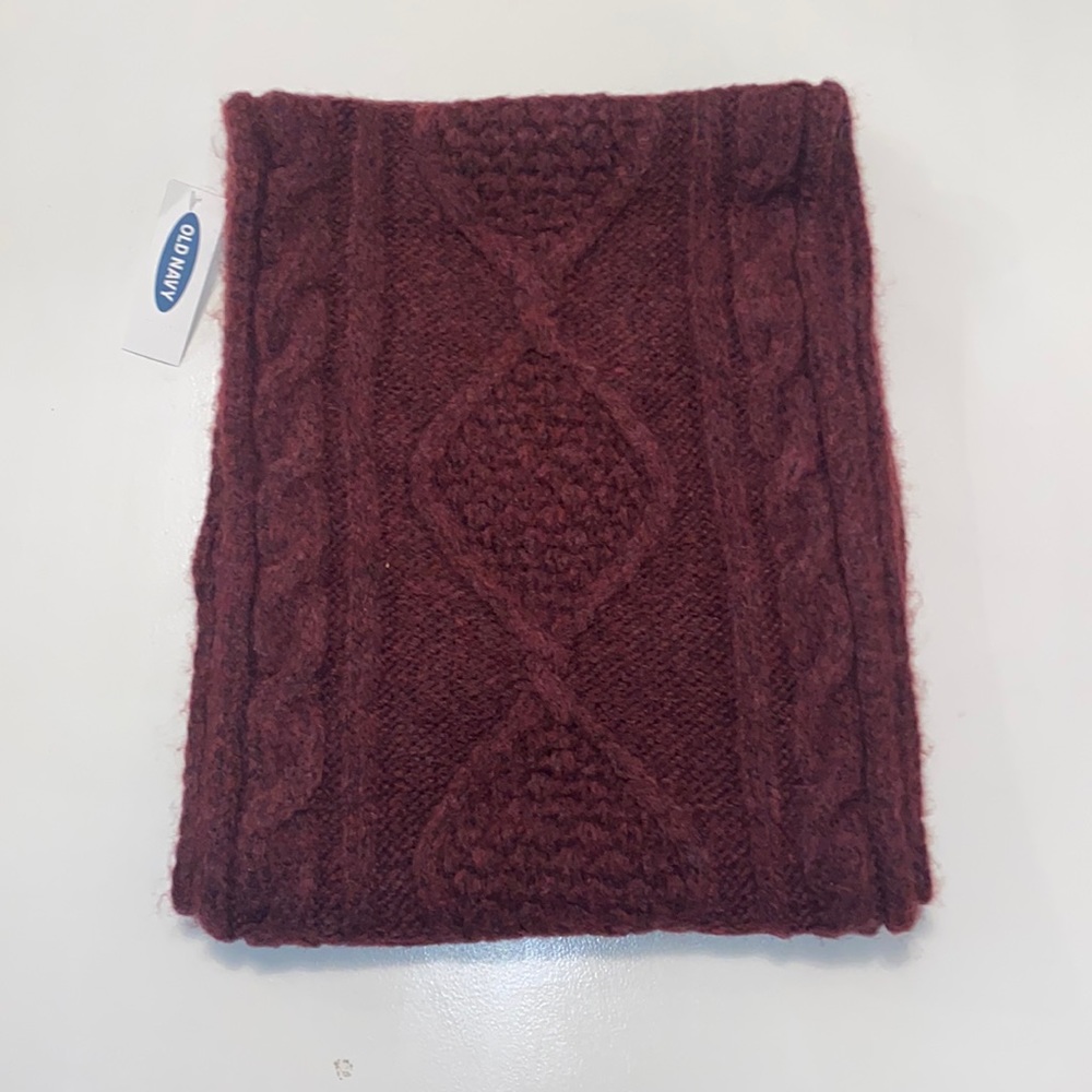 NWT Old Navy maroon infinite scarf